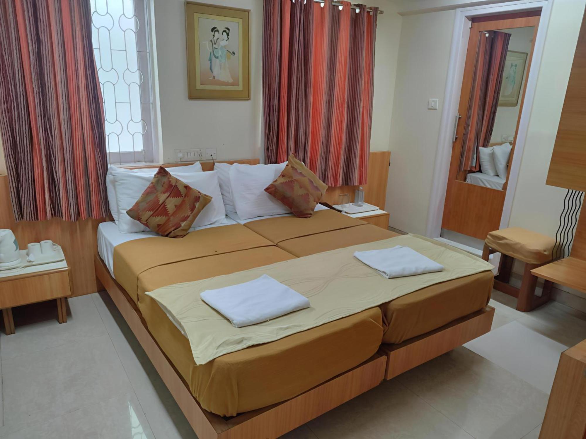 Empire Hotel, Mumbai